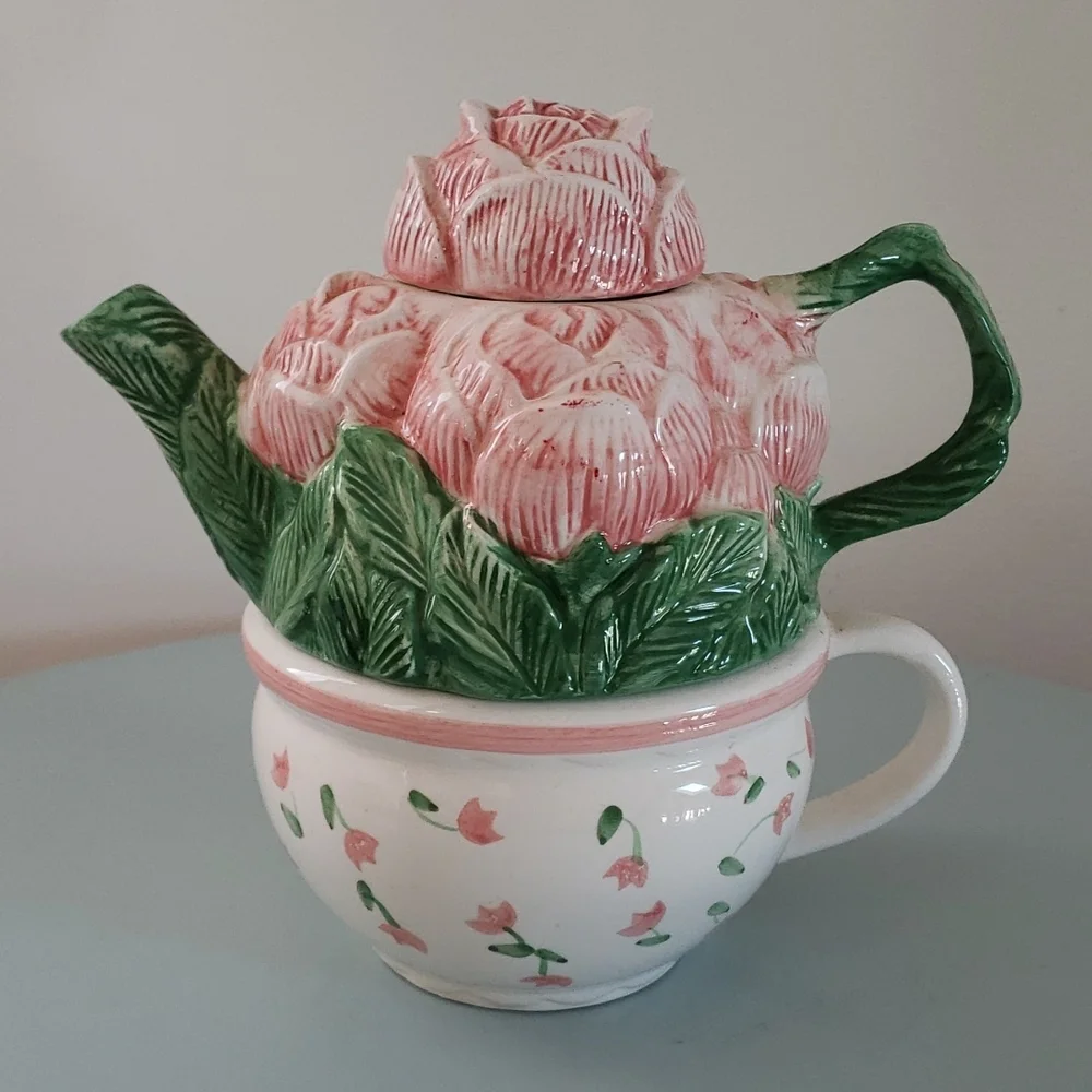 Certified International Peggy Jo Ackley Rose Bouquet Teapot for One Set.